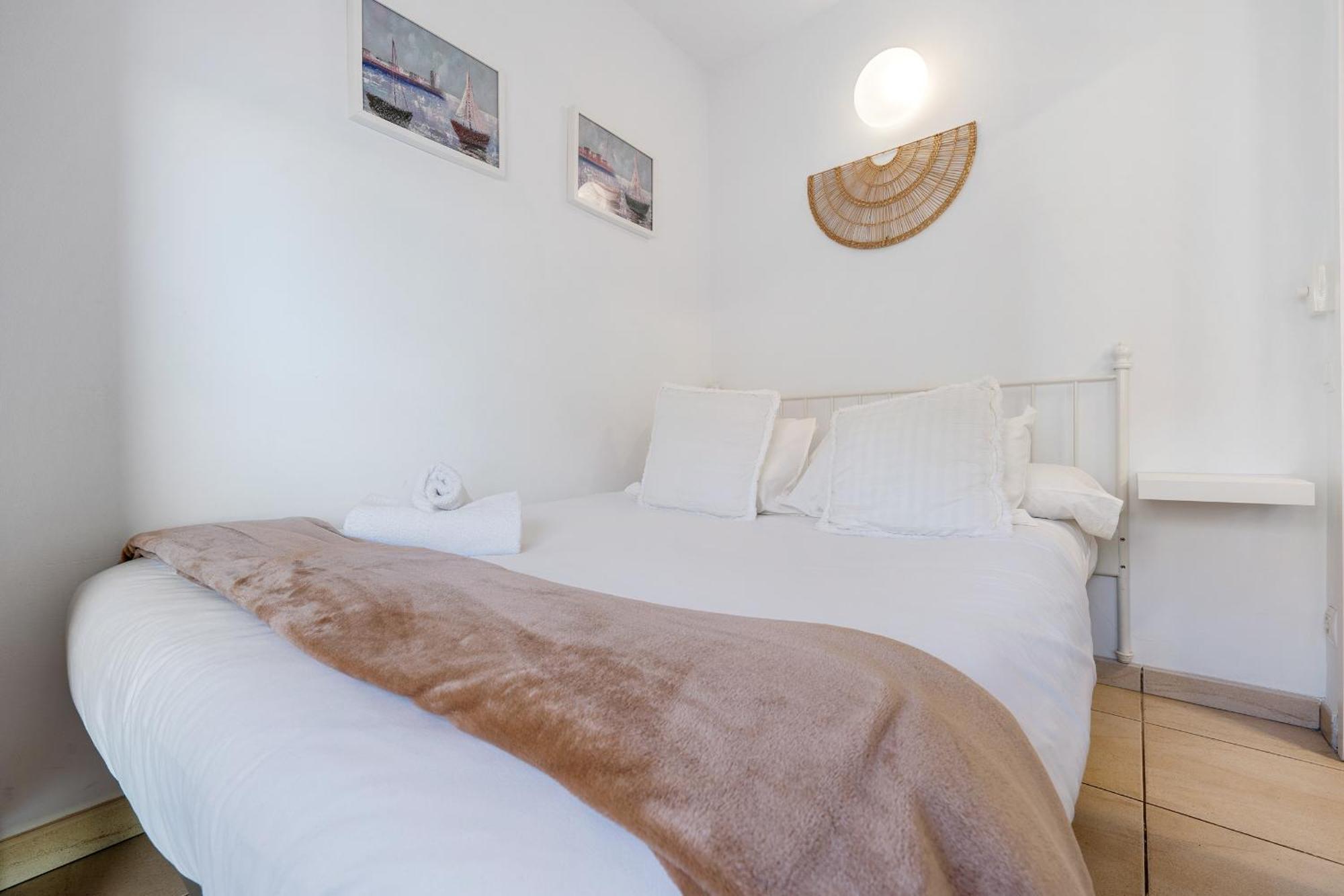 Hauzify I Apartament Llevant 산타수산나 외부 사진